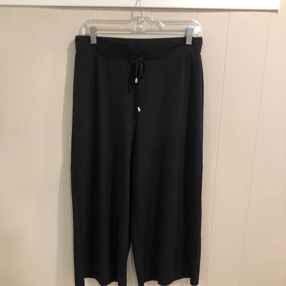 Jones New York Wide Leg Black Capri Pants, Size M